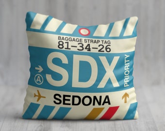 Sierkussen SEDONA Arizona • SDX-luchthavencode • Reissouvenir / luchtvaartcadeau / Wanderlust Decor / Locatie kunstwerk / Vakantieherinnering