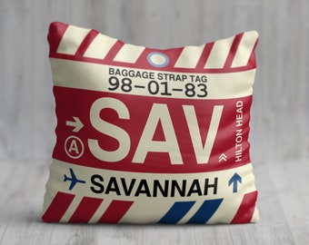 Cojín SAVANNAH • Diseño de etiqueta de equipaje vintage con el código del aeropuerto SAV • Regalo de recuerdo perfecto para los amantes de Georgia