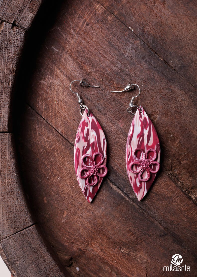 beige and white earrings birthday gift earrings one-off earrings Polymer clay earrings leaf-shaped earrings polymer clay jewellery red