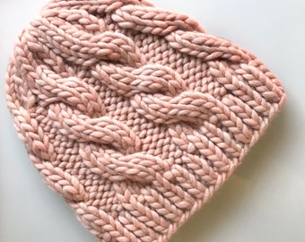 Two Knit Chic: Patrones DIY de gorros de lana gruesos para un invierno acogedor