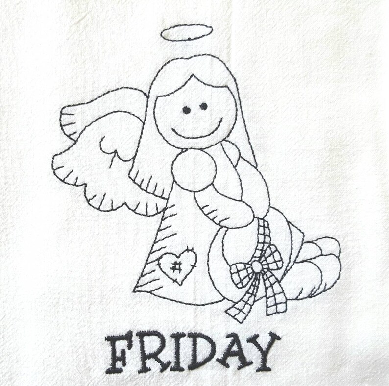 Pode incluir: Tecido branco com um desenho de anjo bordado em preto. O anjo tem uma aur&eacute;ola, asas e segura um presente. Um cora&ccedil;&atilde;o com uma hashtag est&aacute; no vestido do anjo. A palavra "FRIDAY" &eacute; bordada abaixo.