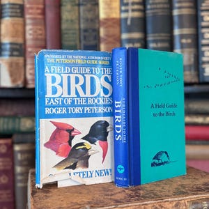 Vintage Book A Field Guide Birds Troy Peterson 1980 Illustrated Nature Collection Guide Unique Rare Book Collectible excellent condition