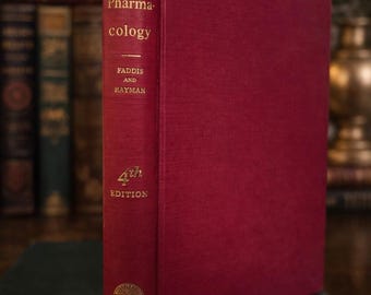 Manuale di farmacologia vintage anni '50 / Libro per la scuola infermieristica / Libro medico con copertina rigida rossa / Decorazione medica di metà secolo / Libro scientifico vintage