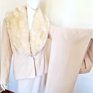 Thierry Mugler Królicze futro Kremowy Beżowy Pas Osy Vintage Couture Blazer Duży XL X-larg eSet Kurtka Spodnie Spódnica Garnitur