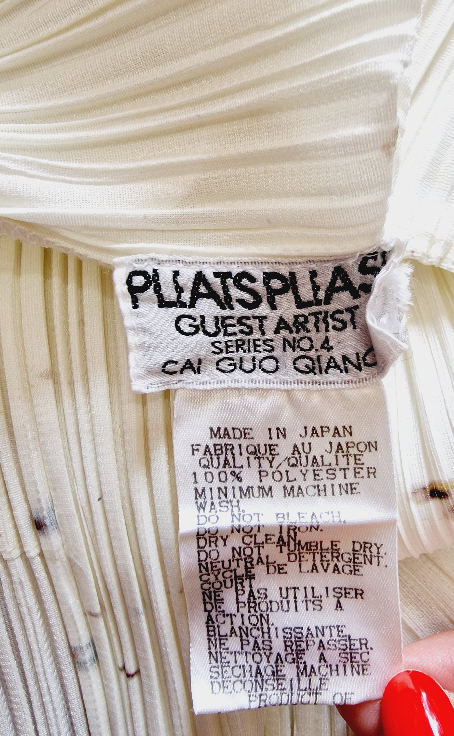 Pleats Please by Issey Miyake Guest Artist Series No. 4 Cai Pleats Please by Issey Miyake Guest Artist Series No. 4 Cai