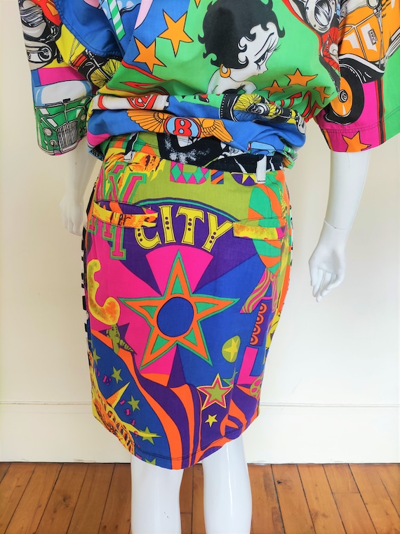 絵画 VERSACE JEANS COUTURE VINTAGE 90s Versace Jeans Couture Pin Striped Pop Art Graffiti Club