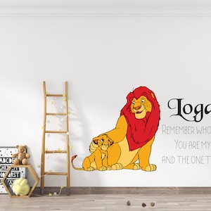 Sticker mural Le roi lion nom personnalisé Sticker mural dessin animé Simba Lion pépinière décoration murale CUS140