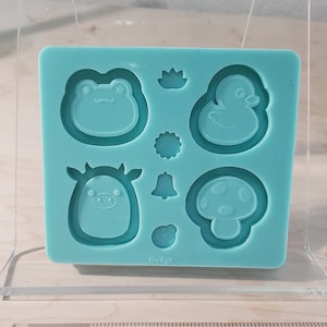 Farm Grip size pallet set 4 shakers silicone mold set Cow Duck Frog Mushroom charm Keychain phone holder made to order molds 4 resin Easter