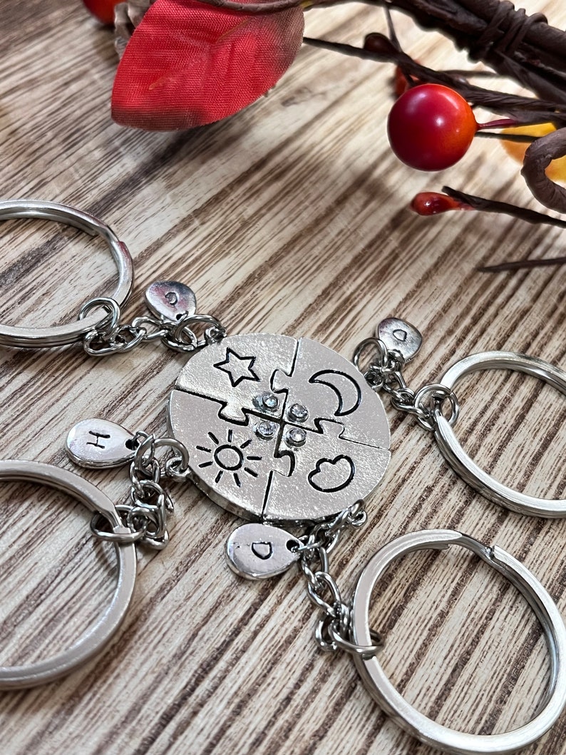 Set of 4, Puzzle Keychain, Puzzle Necklace, Four, Sisters, Siblings, Family Keychain, BFF, BFF, Best Friends, Best of Friends, Keyring, Gift image 2
