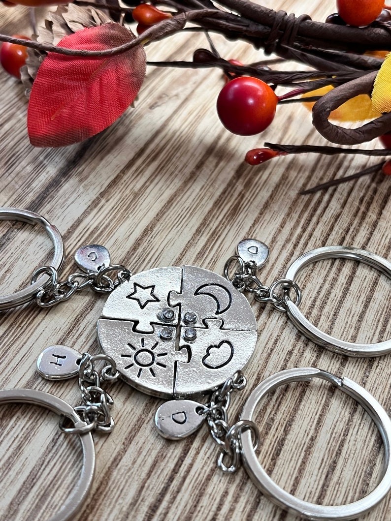 Set of 4, Puzzle Keychain, Puzzle Necklace, Four, Sisters, Siblings, Family Keychain, BFF, BFF, Best Friends, Best of Friends, Keyring, Gift image 4