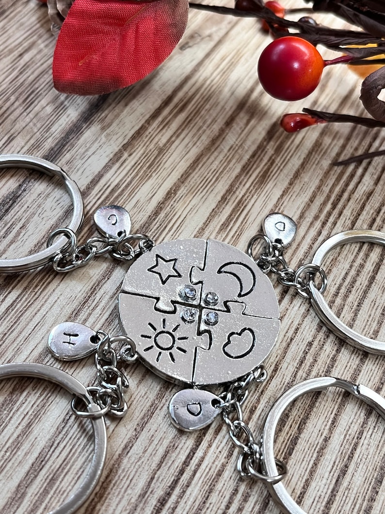 Set of 4, Puzzle Keychain, Puzzle Necklace, Four, Sisters, Siblings, Family Keychain, BFF, BFF, Best Friends, Best of Friends, Keyring, Gift image 3