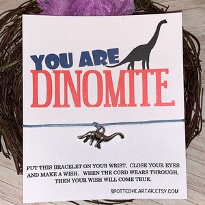 Pulsera de deseos de dinosaurio: eres dinomite, amigos, tarjeta con mensaje para regalar, recuerdo, edad de hielo, animal, grande, lindo, motivador, inspirador
