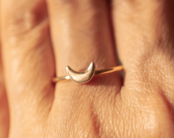 Minimal Moon ring, Handmade in 925 Sterling Silver, Crescent Moon Ring, Perfect for stacking Gift for her, Dainty Moon ring for her