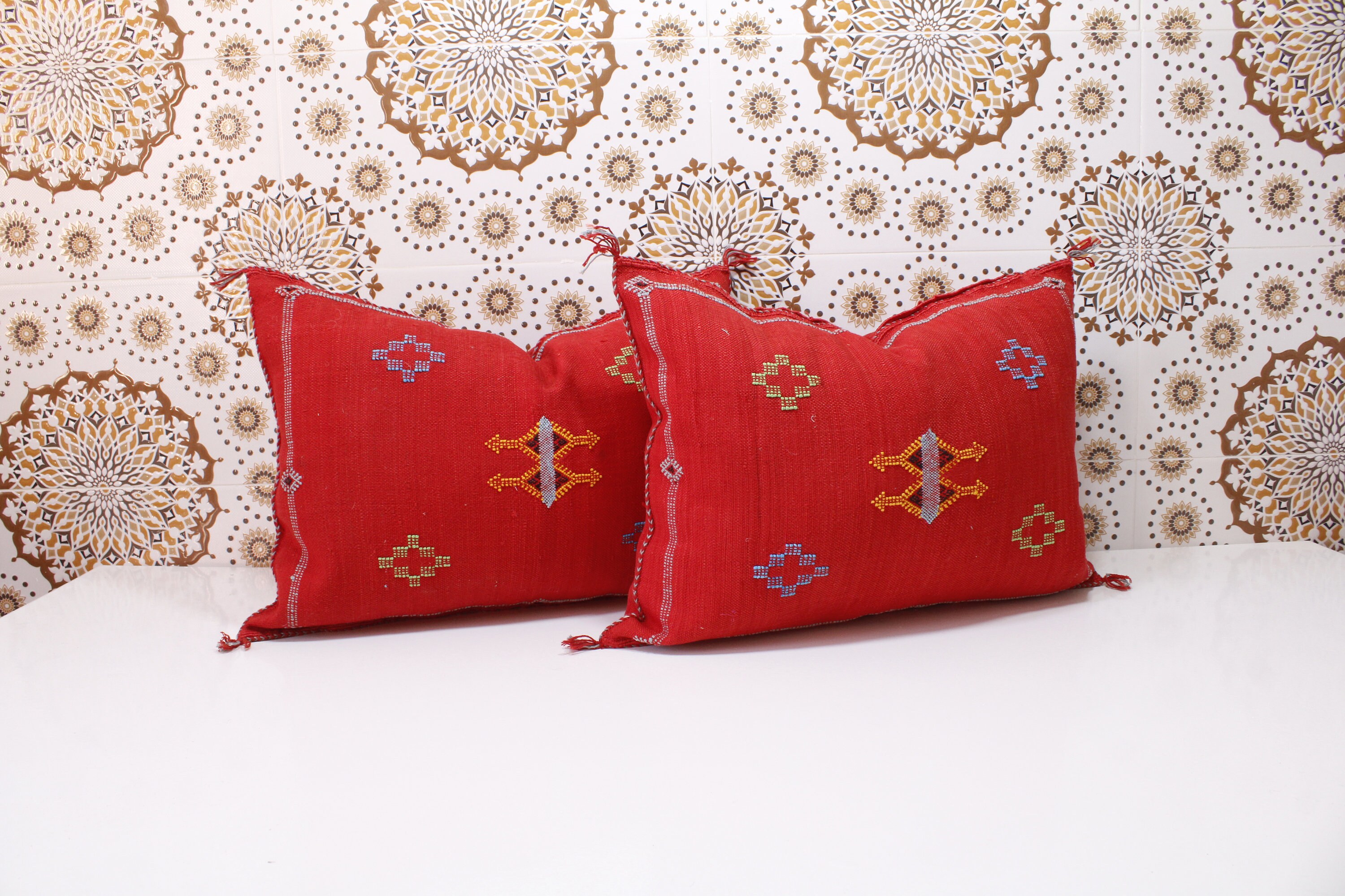 set of 2 New Moroccan pillows 100% SILK, Absolutely gorgeous pillow Floor Berber Home design Handmade Kilim Berber with zipper 2P41