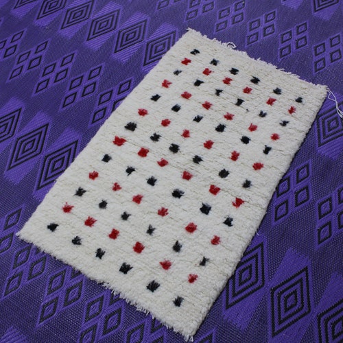 Small Moroccan Boucherouite Rug, moroccan boucherouite rug , azilal rug ,vintage boucherouite , berber shops boucherouite
