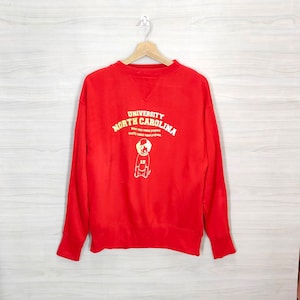 University North Carolina Crewneck Vintage North Carolina Sweatshirt Sweater Jumper Red North Carolina Pullover Size Medium/Large