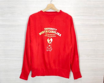 University North Carolina Crewneck Vintage North Carolina Sweatshirt Sweater Jumper Red North Carolina Pullover Size Medium/Large
