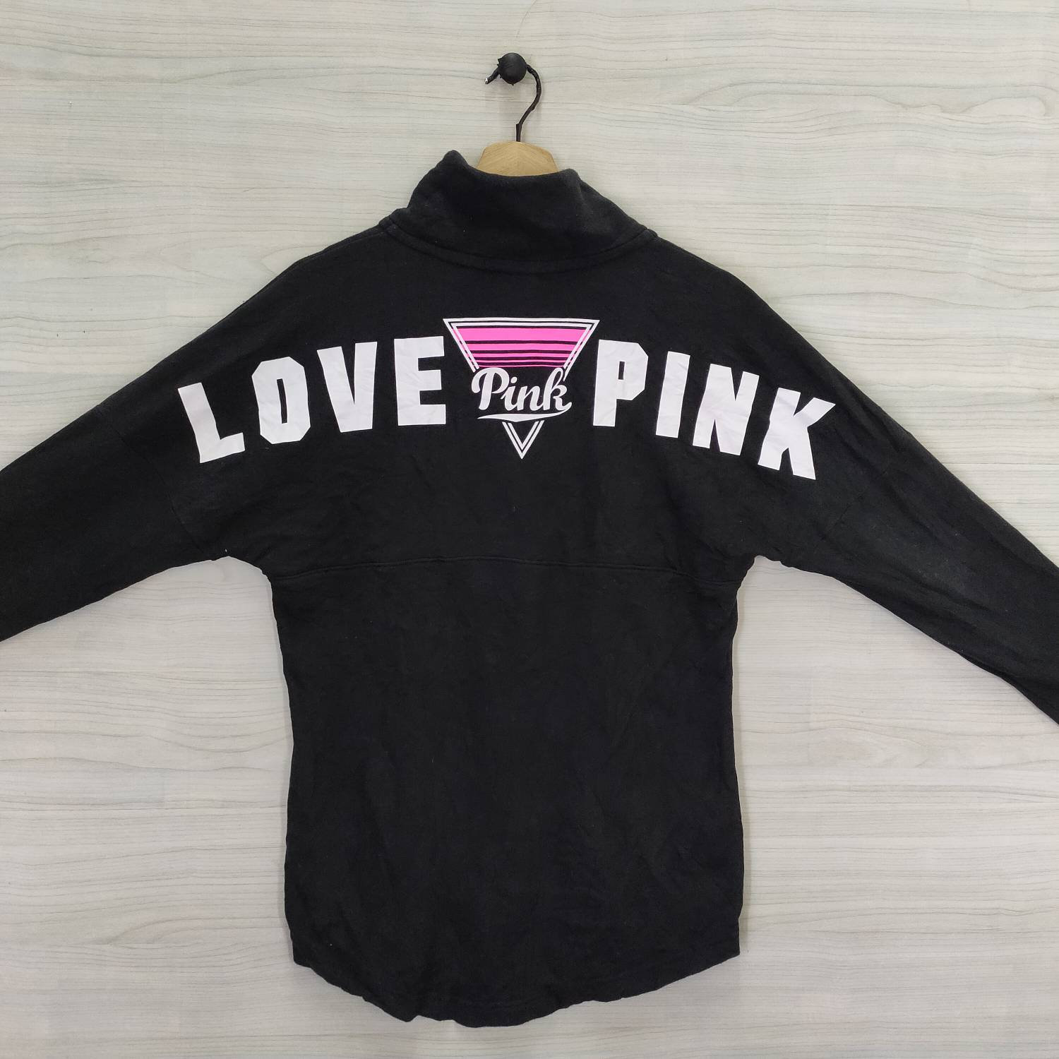Y2K Drop Shoulder Love Pink VICTORIA S SECRET Spell Out Sweatshirt Sweater Embroidery Womens Size XS