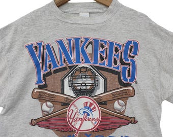 Vintage New York Yankees Logo 7 T-shirt – Classic MLB Graphic Tee