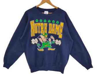 90s Notre Dame Fighting Irish Crewneck Sweatshirt Medium Vintage Collegiate Pasific Football Sweater Jumper Pullover Navy Blue