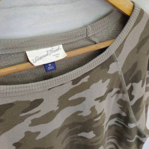 Universal thread cheap camo sweatshirt