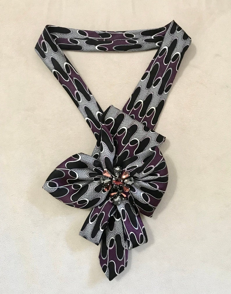 Adorn Necktie Necklace