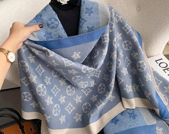 ヴィンテージシルクスカーフ、シャネルヴィンテージシルクスカーフ33 x