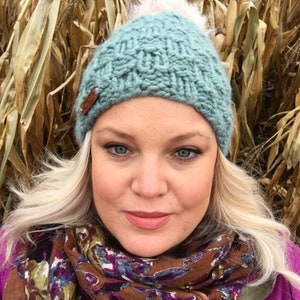 Easy Beginner Knitting Pattern / THE PECANS BEANIE by Pretty Little Purls / Beanie Knitting Pattern / Hat Knitting Pattern