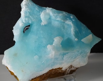 Ejemplar de aragonito azul, cristal curativo griego, mineral raro