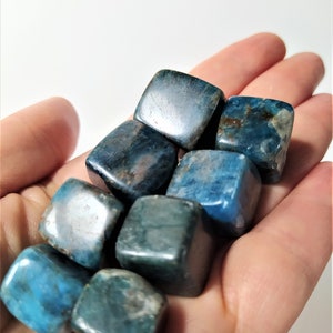 Apatite  Natural  Blue stone ,blue gift ,raw stone ,Healing Crystal