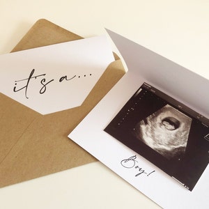 Geslachtsbepaling | Babyaankondiging | Raad eens wat | Nieuwe babykaart | Nieuwe baby | Zwangerschapsaankondiging | Babyjongen | Babymeisje | Nieuw babynieuws