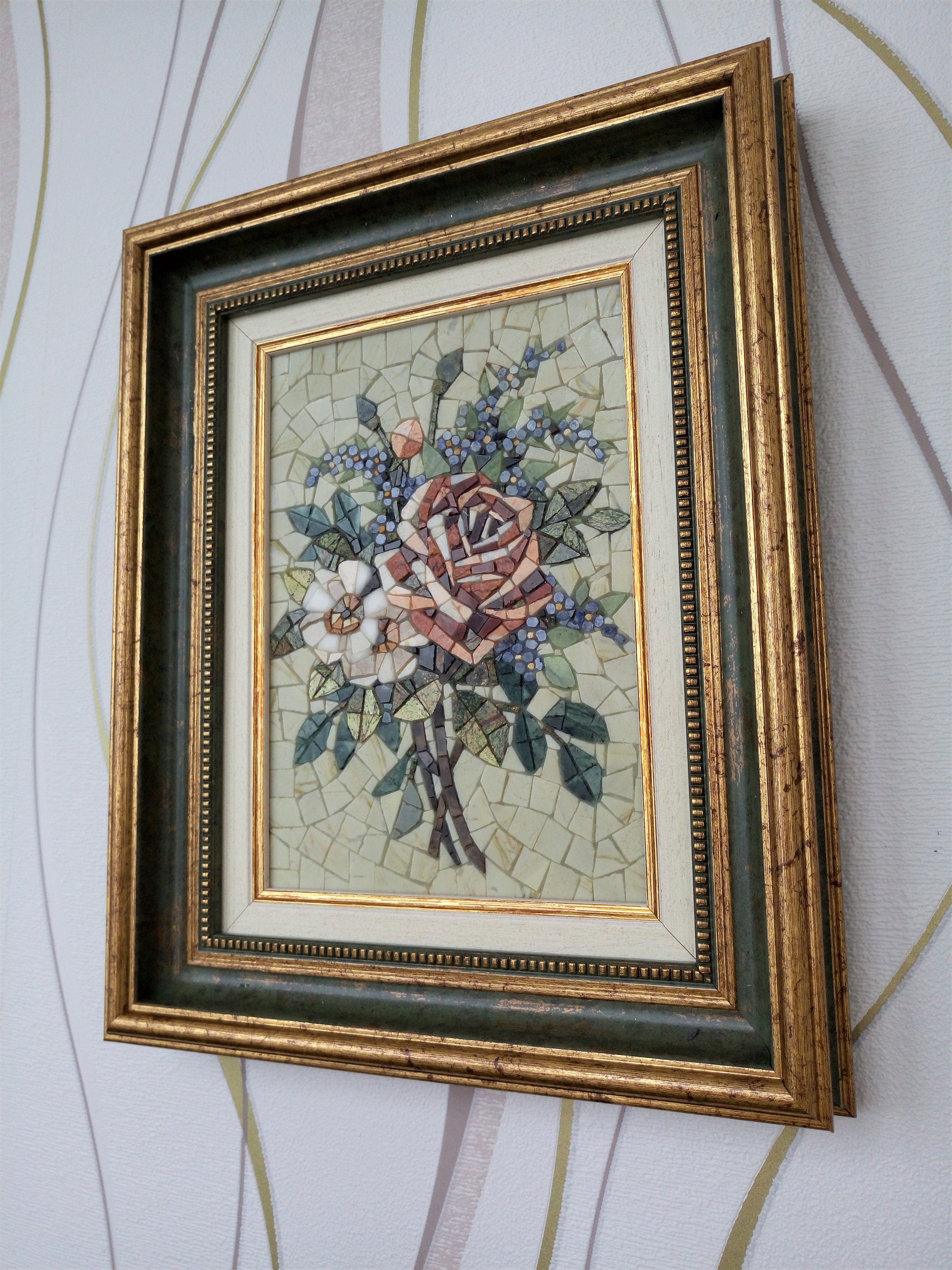 額装された大理石モザイクの花、バラのタイル絵画、ホーム