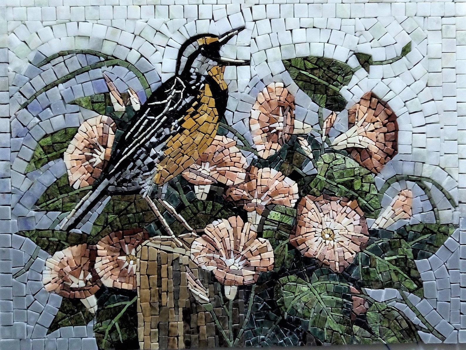 Современное декоративное искусство мозаика. Мозаика из карамели. Мозаика из витражного стекла. Панно из деревянной мозаики рыба. Мозаика для колонны.