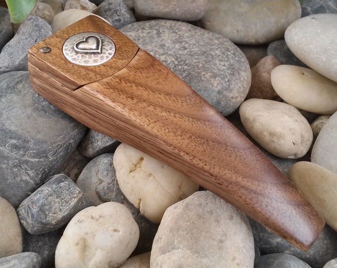 Simple Heart Pocket Pipe