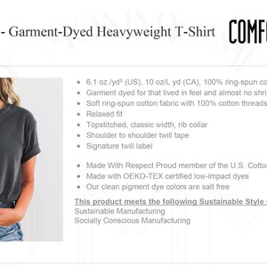 Puede incluir: Una camiseta gris oscuro de manga corta con cuello acanalado y cinta de sarga de hombro a hombro. El texto dice Comfort Colors - Garment-Dyed Heavyweight T-Shirt - 1717, 100% algod&oacute;n hilado en anillo, ajuste relajado y tintes OEKO-TEX.