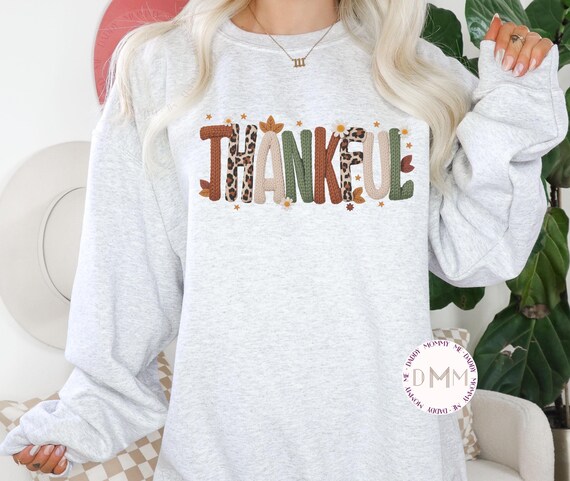 Thankful Faux Latch Hook Yarn Sweatshirt, Faux Embroidery Thanksgiving Sweater, Trendy Holiday Faux Crochet Sweatshirt Thankful Fall Sweater