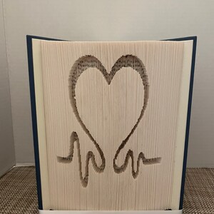 Hart EKG gevouwen boekkunst
