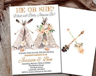 Puede incluir: Una tarjeta de invitación para revelación de género con dos tipis, dos zorros y detalles florales. El texto dice: HE OR SHE? What will Baby Johnson Be? PLEASE JOIN US FOR THE BIG REVEAL HONORING PARENTS-TO-BE Jessica & Ben Saturday, March 3, 2018.