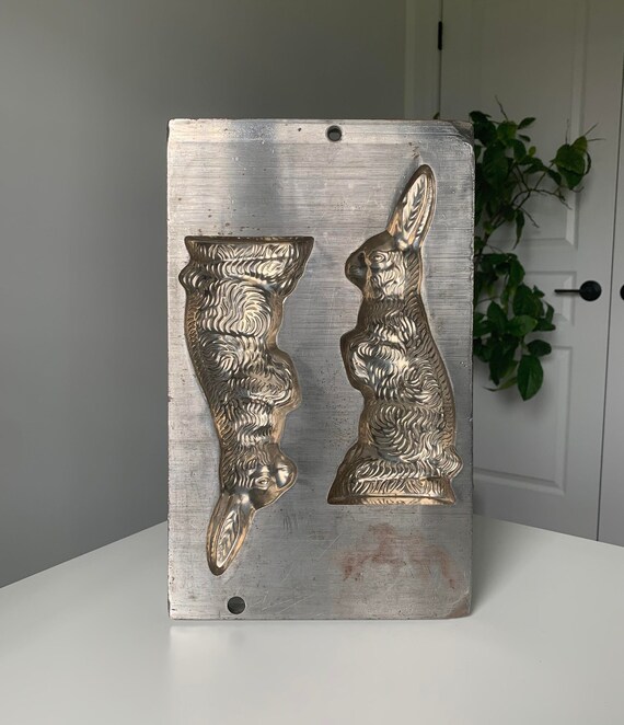 Antique Bodderas Erndtebruck Germany Mold # 67 Heavy Solid Rabbit / Bunny Chocolate Mold