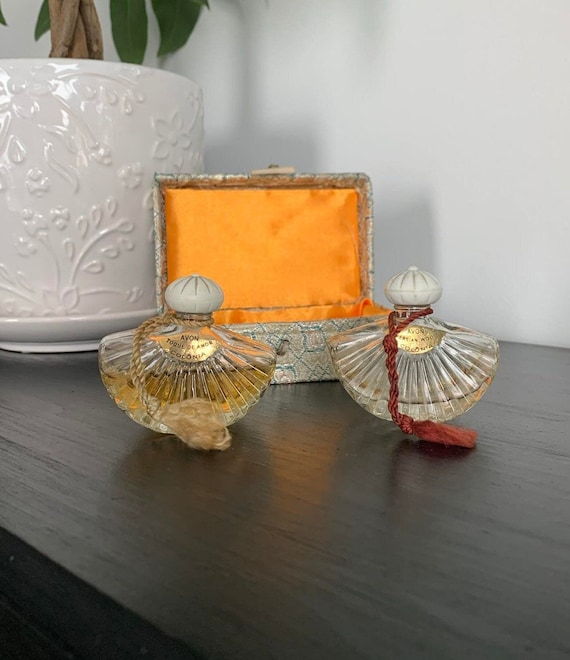 Set Avon Persian Wood Cologne and Toque de Amor Colonia in Original Cloth Covered Case