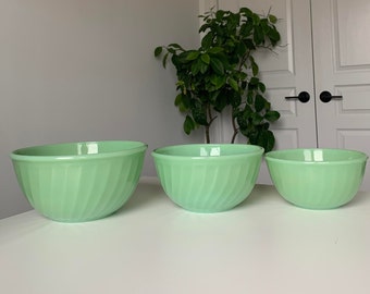Ensemble de 3 bols à mélanger vintage Fire King Swirl en jadéite