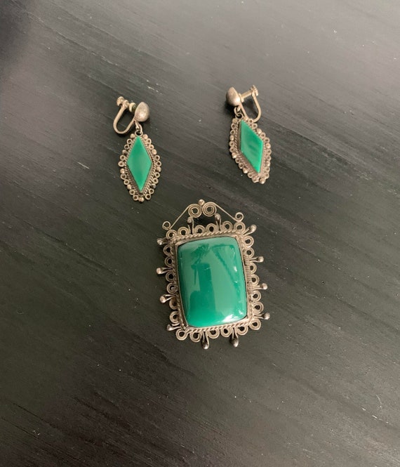 Sterling Silver 925 Brooch and Earring Set with Green Stones