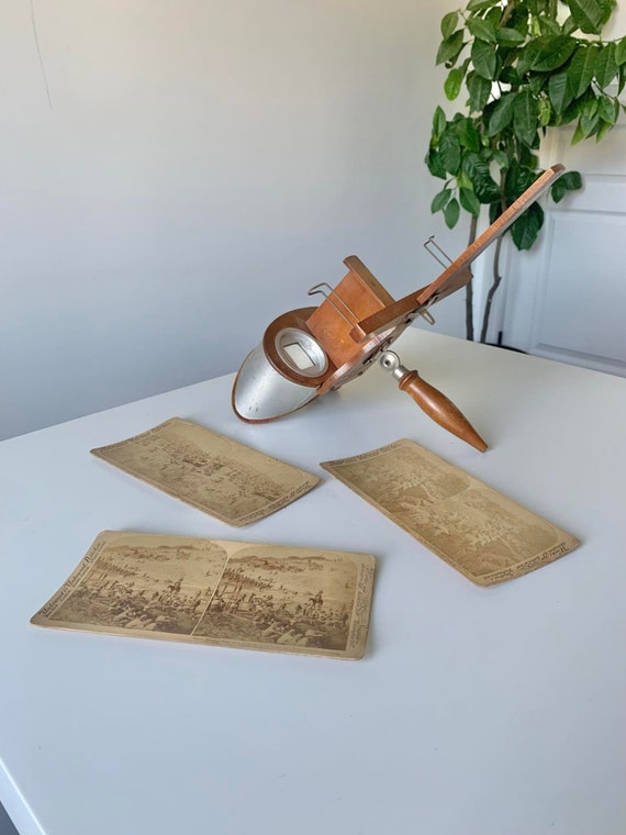 The Mercury Stereoscope by Underwood and Underwood of New York - Includes Three Cards