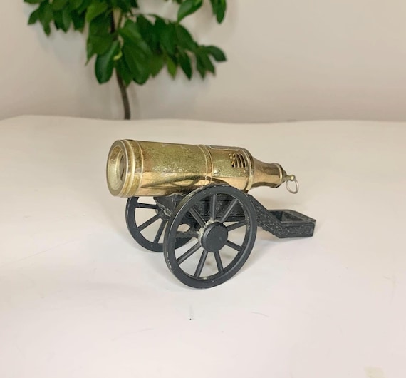 Vintage Brass Working Cannon Lighter