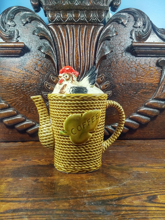 Vintage 7-1/2" Nesting Hen Chicken On Woven Basket Coffee Pot with Lid - Made in Japan
