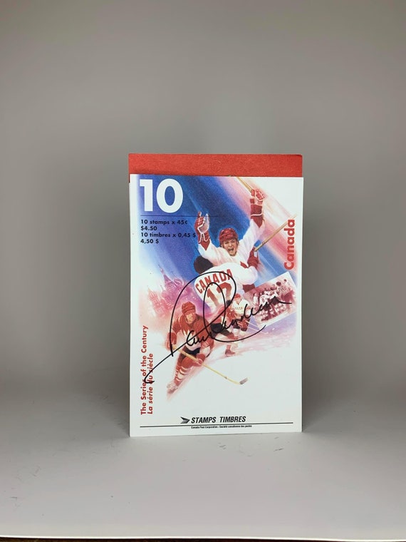 1997 Canada Post Booklet BK201, Hockey Series of The Century, Canada vs USSR ***Signed by Paul Henderson