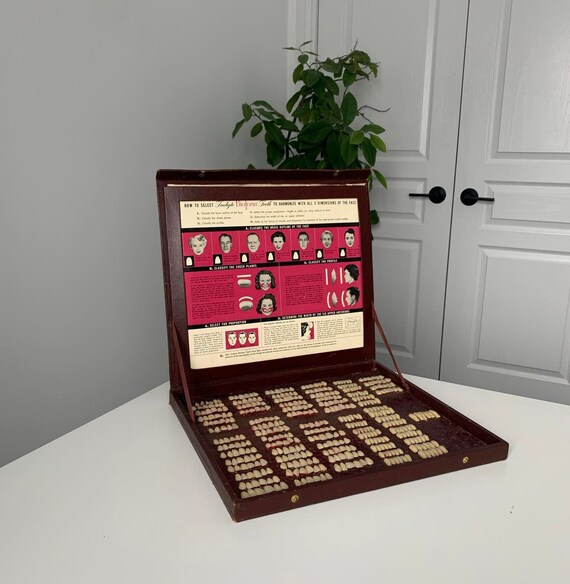 Vintage Trubyte Bioform System of Tooth Selection Mould Guide - Gift Idea for the Denturist or Dentist That Has Everything