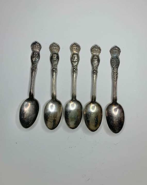 5 x WW1 Silver Plate Commemorative Spoons - Made by WM Rogers and Son