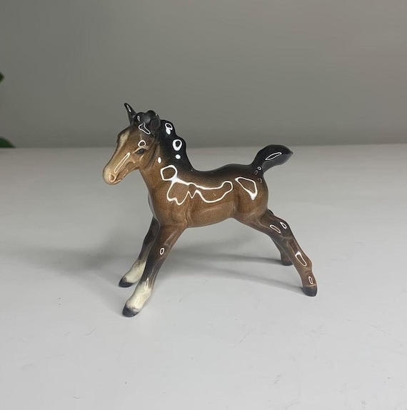 Beswick Horse Foal Glossy Porcelain 3" Figurine Early Backstamp