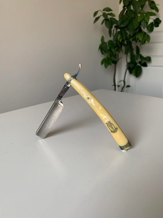 German Grah & Plumacher Blue Diamond Straight Blade #105